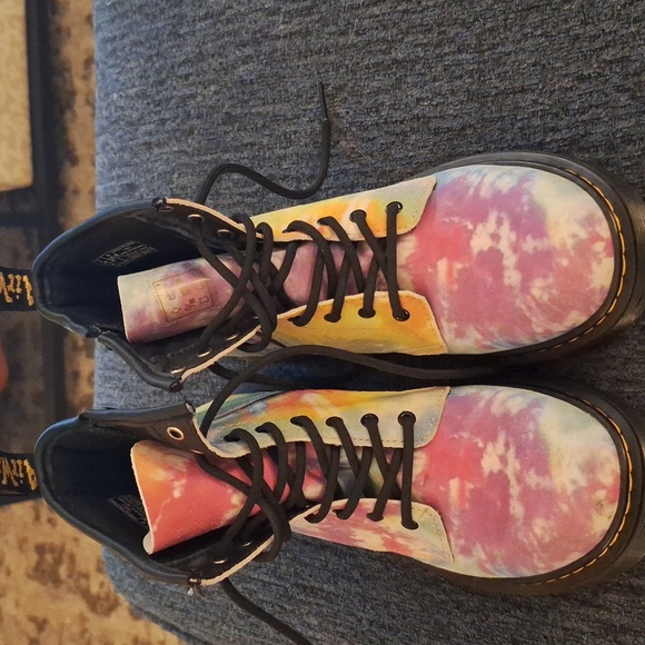 Dr Martens boots sz 4 - Picture 2 of 5